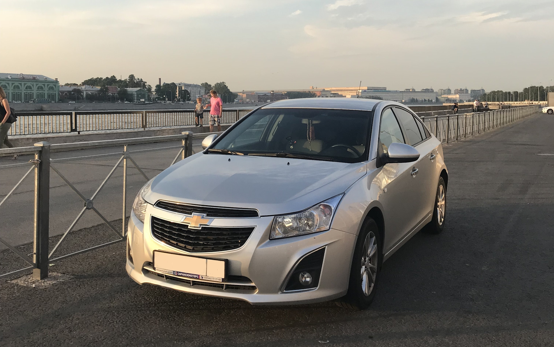 Chevrolet Cruze 2014 серый