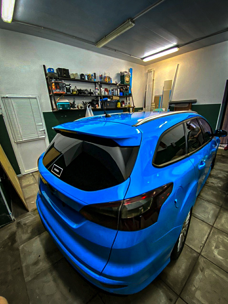 Покрытие автомобиля керамикой — Ford Focus Wagon III, 2 л, 2014 года ...