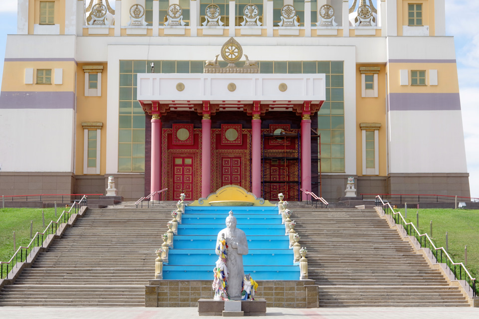 храм будды в элисте фото