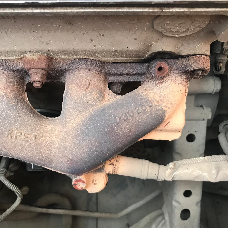 Замена прокладки выпускного коллектора — Volkswagen Caddy (2G), 1,4 л ...