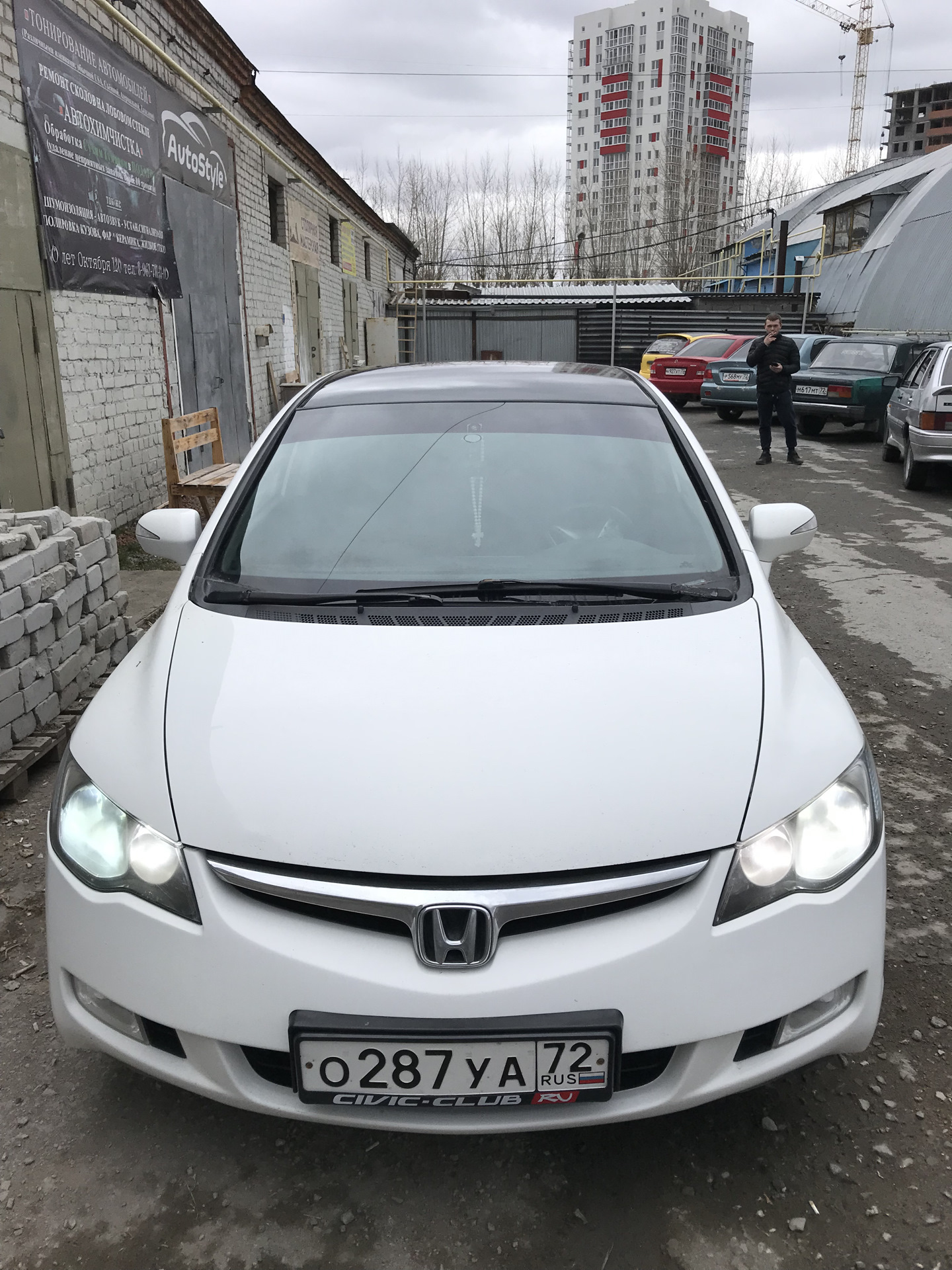 Honda Civic 4d белая матовая