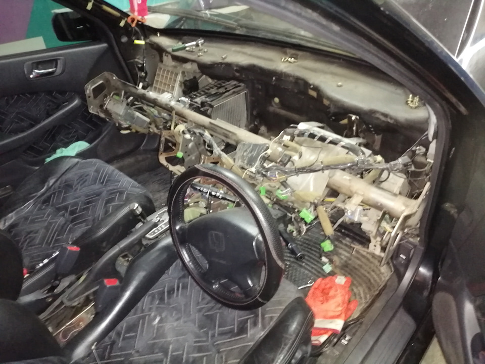 Полный разбор панели (торпеды), со снятием отопителя(печка, радиатор ...