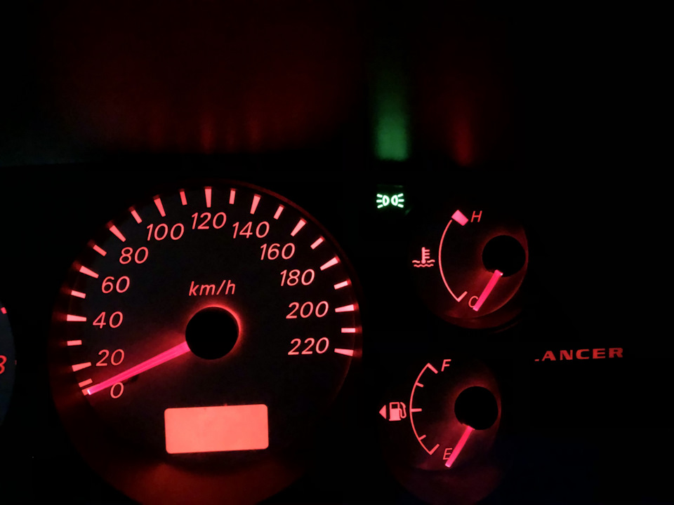 Лампочка "габариты" — Mitsubishi Lancer IX, 1,6 л, 2008 года ...