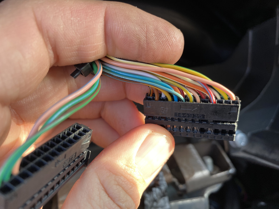 Замена колодки комбинации приборов — Lada Гранта лифтбек, 1,6 л, 2015 ...