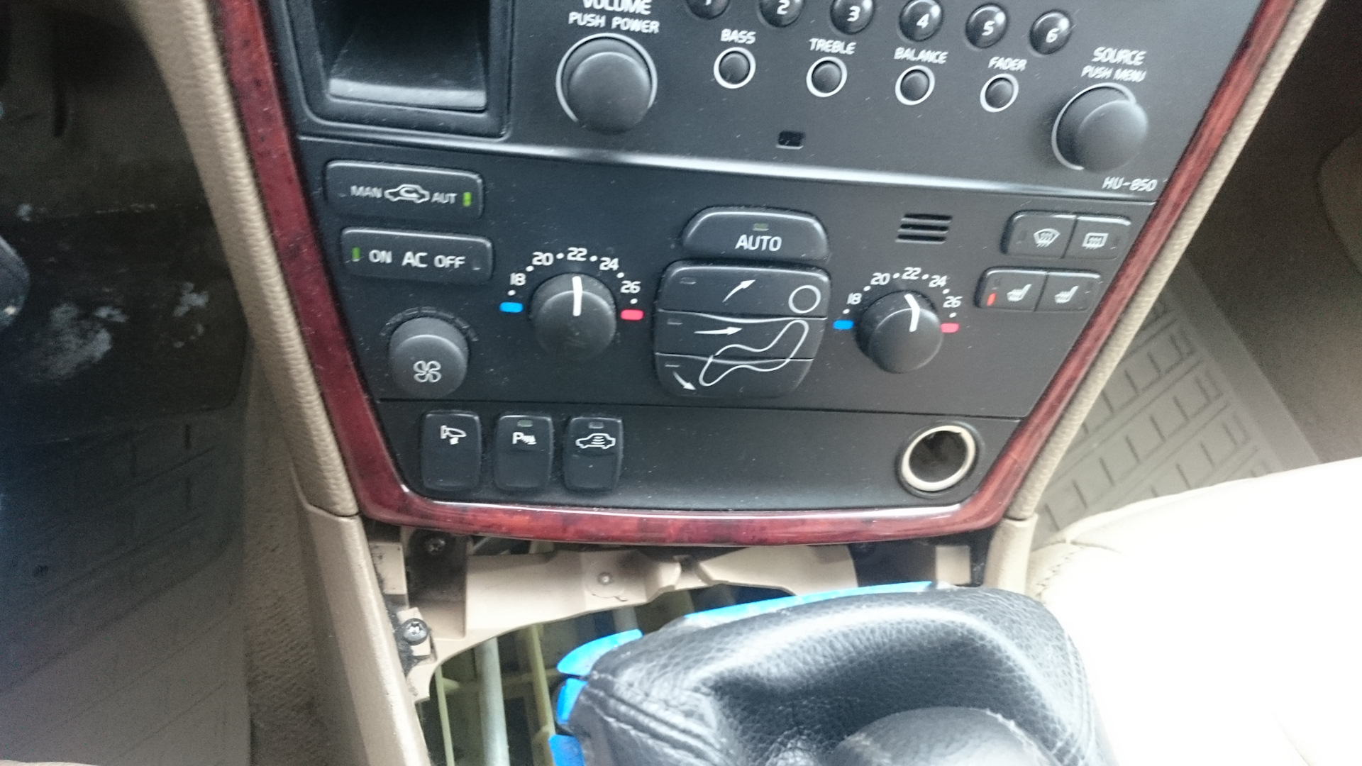 Лампочки климат-контроля — Volvo XC70 II, 2,5 л, 2007 года | своими ...