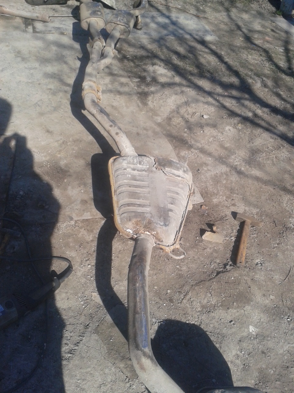 Полное снятие глушителя — Audi 80 (B4), 2,8 л., 1994 года | своими ...