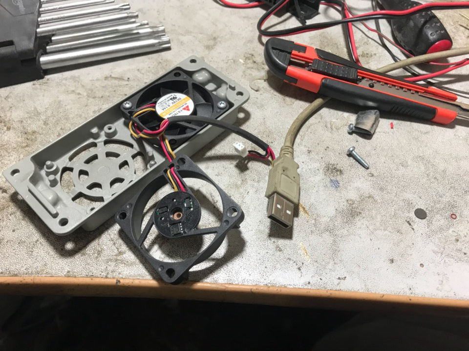 Смазка кулеров на усилителе звука Mark Levinson — Lexus LS (USF40/41 ...