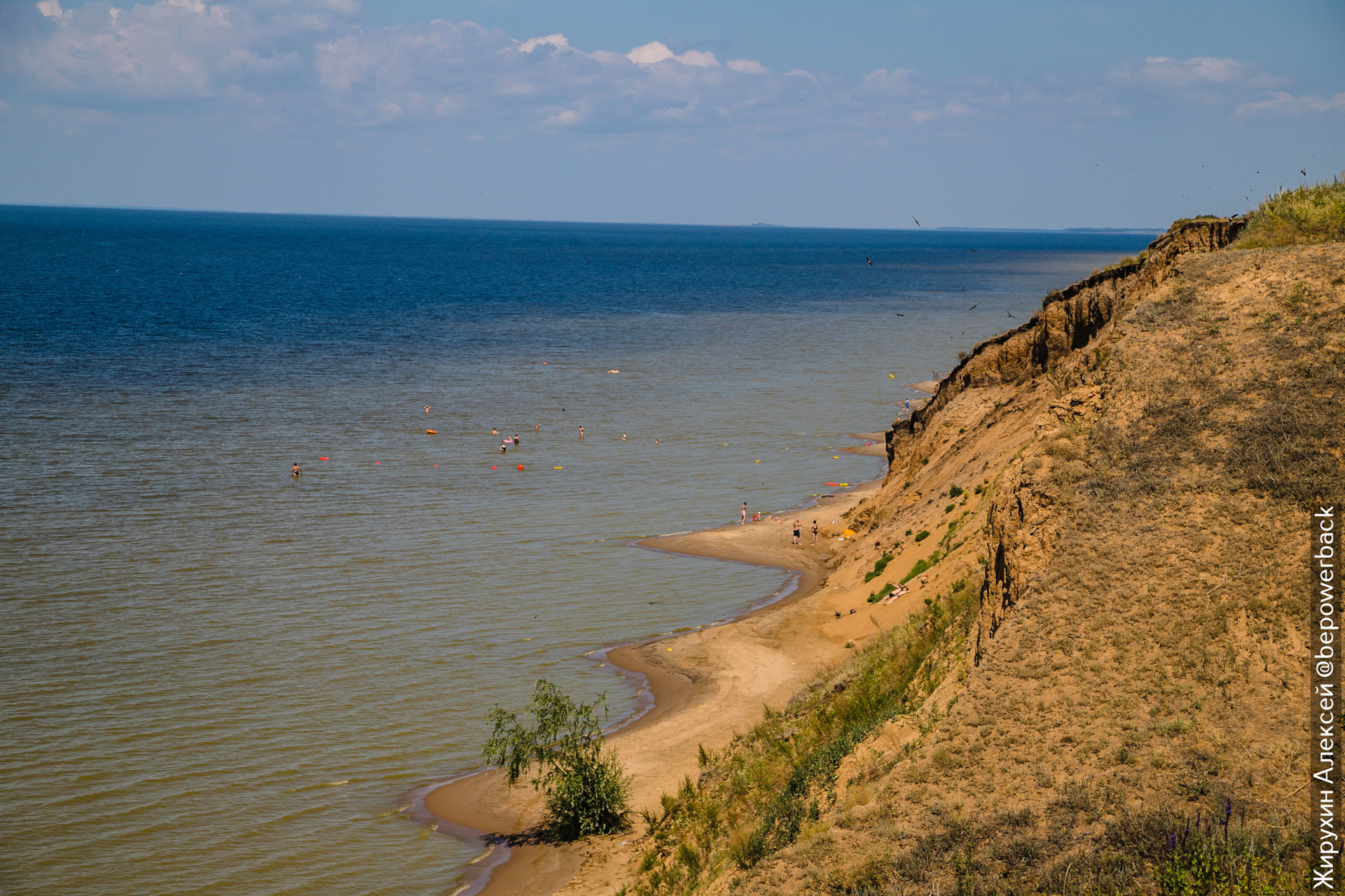 Виден край да не. Жигулевское водохранилище. Жигулевское море пляж.