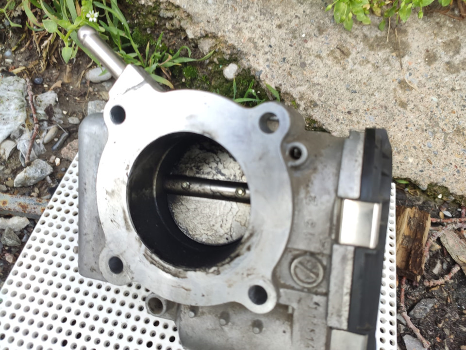 #8 Чистка дроссельной заслонки — Hyundai Solaris, 1,6 л, 2015 года ...