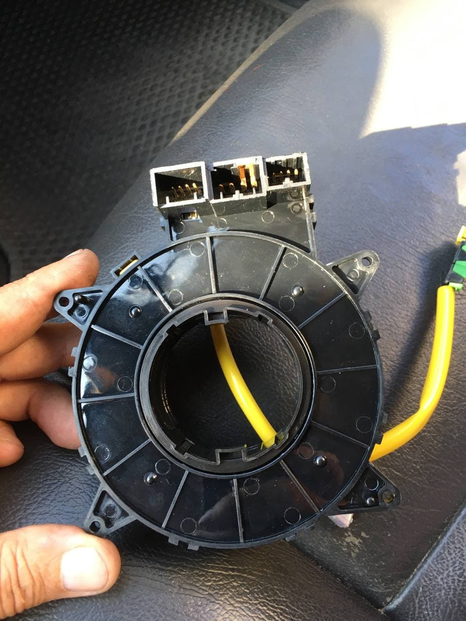 Подрулевой шлейф гранта замена. Подрулевой шлейф гранта. Подрулевой шлейф приора. Подрулевой шлейф гранта замена. Подрулевой шлейф гранта фл.