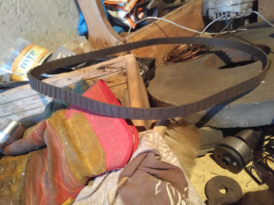 Думали может ролик или помпа заклинила. Но нет всё в порядке — Lada Granta