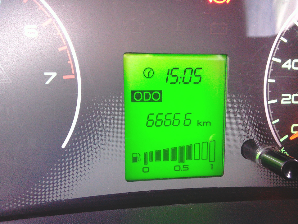 Фото в бортжурнале Lada Granta. Запчасти на фото: O1505