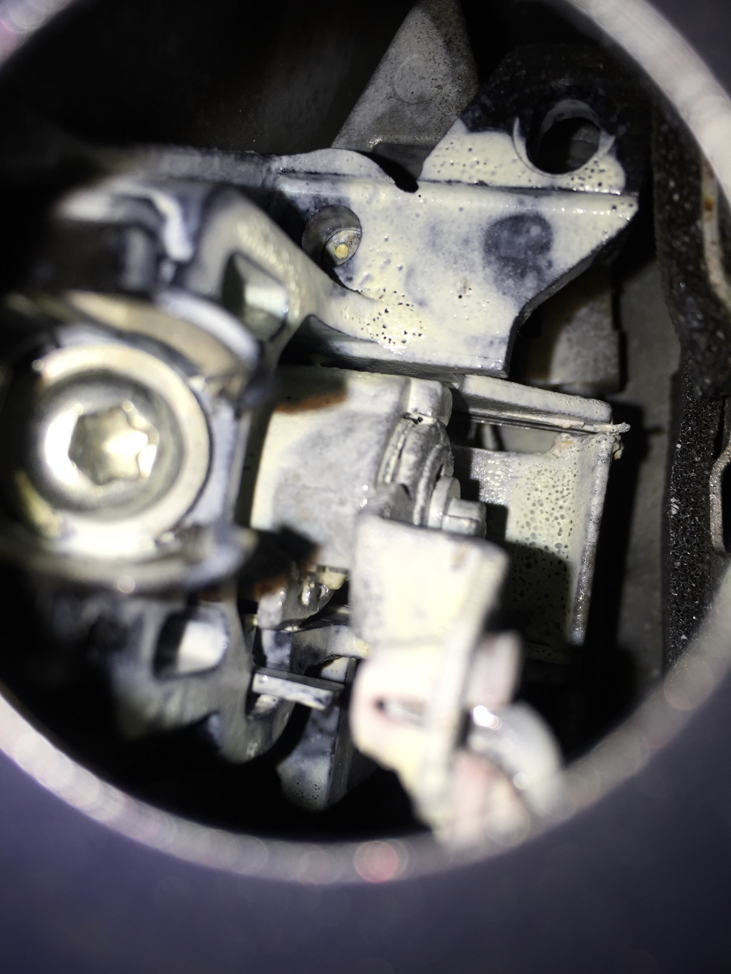 46. Замерзает замок водительской двери Mazda 6 GH — Mazda 6 (2G) GH, 2 ...