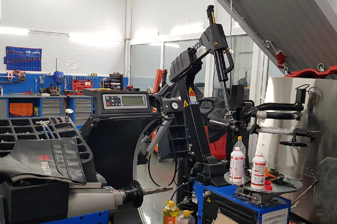 Плановые работы + спускает колесо… — Nissan X-Trail II (t31), 2 л, 2011 ...