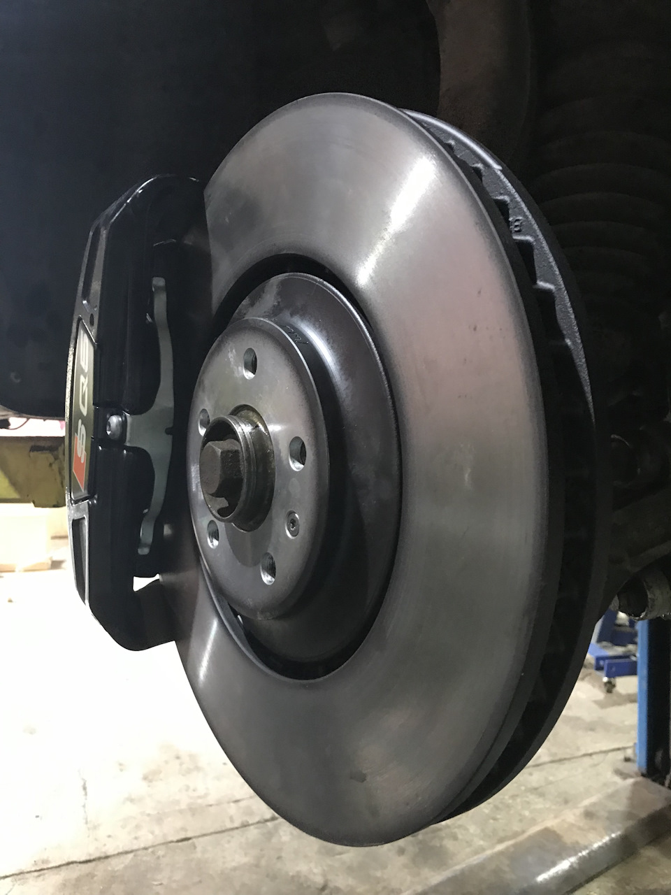 Размер внушительный — Audi Allroad (C5)