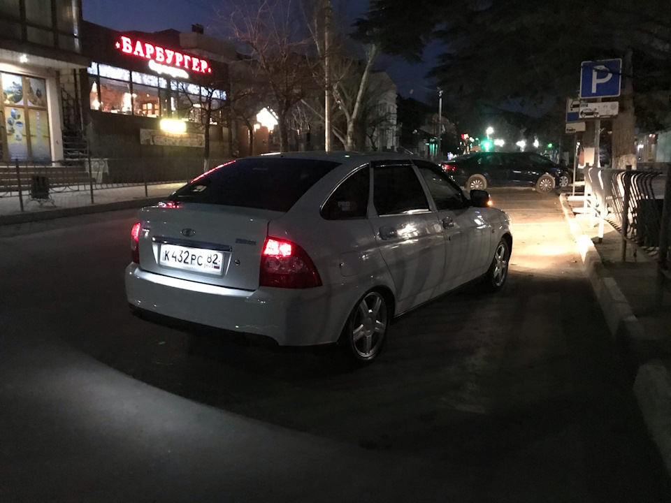 Выхлопные газы в салоне приора. Запах выхлопа в салоне Приора