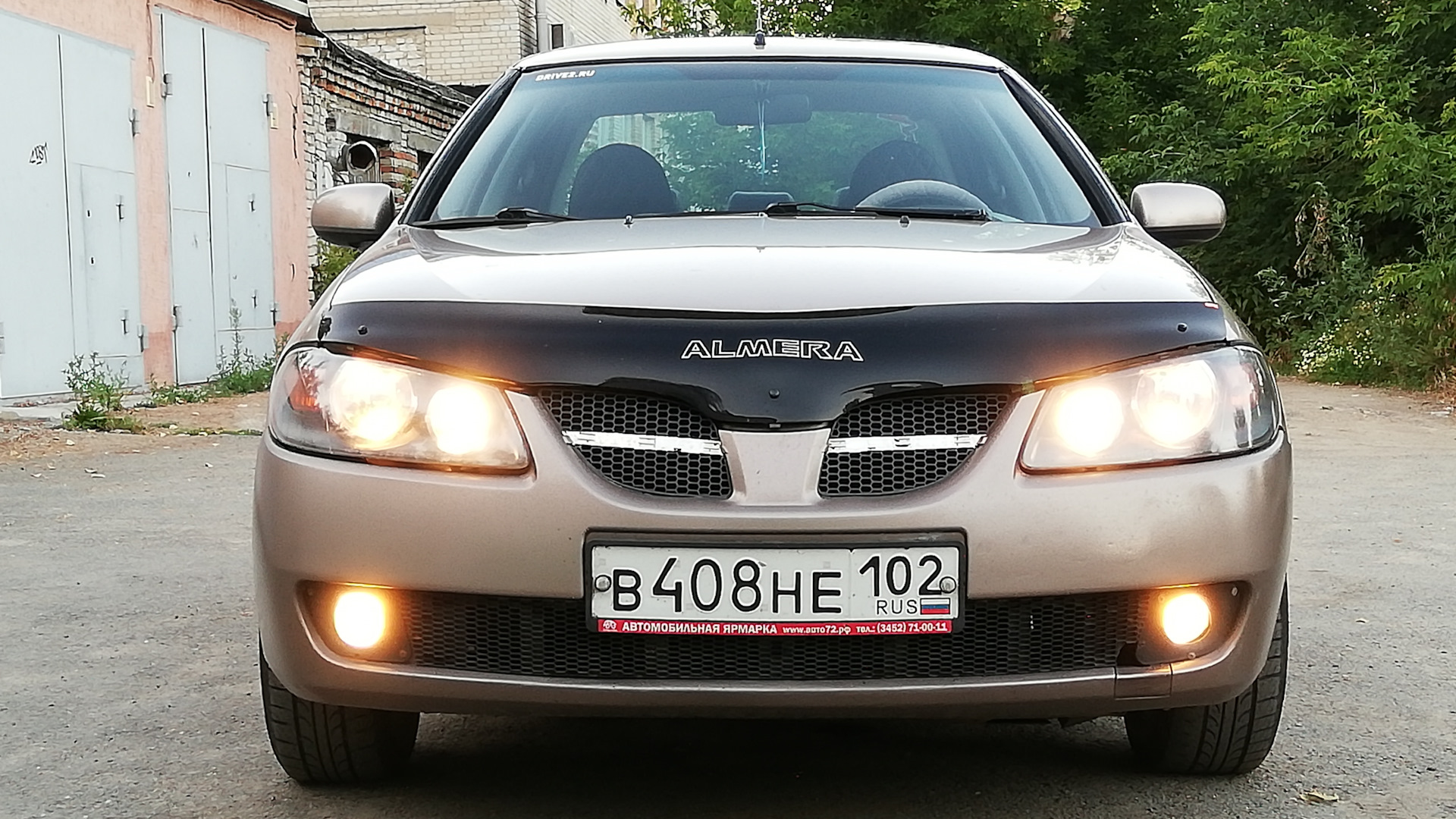 Nissan Almera II (N16) 1.5 бензиновый 2004 | Бежевая на DRIVE2