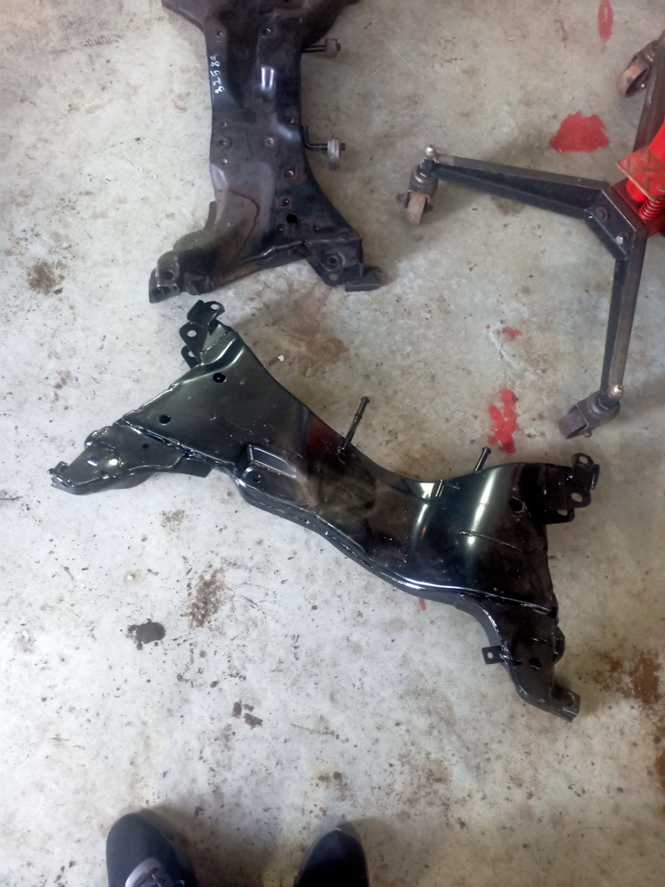 Подрамник аморты опорники — Mitsubishi Lancer IX, 1,6 л, 2007 года ...
