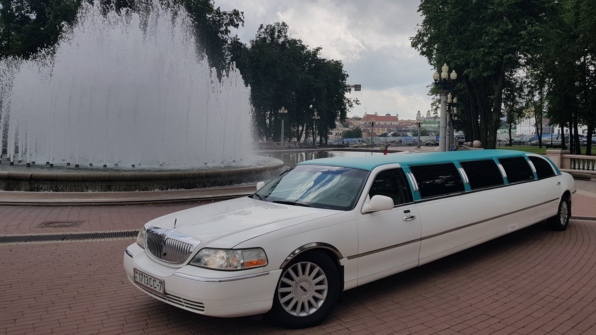 Lincoln Town Car III 4.6 бензиновый 2005 | Суперъяхта на DRIVE2