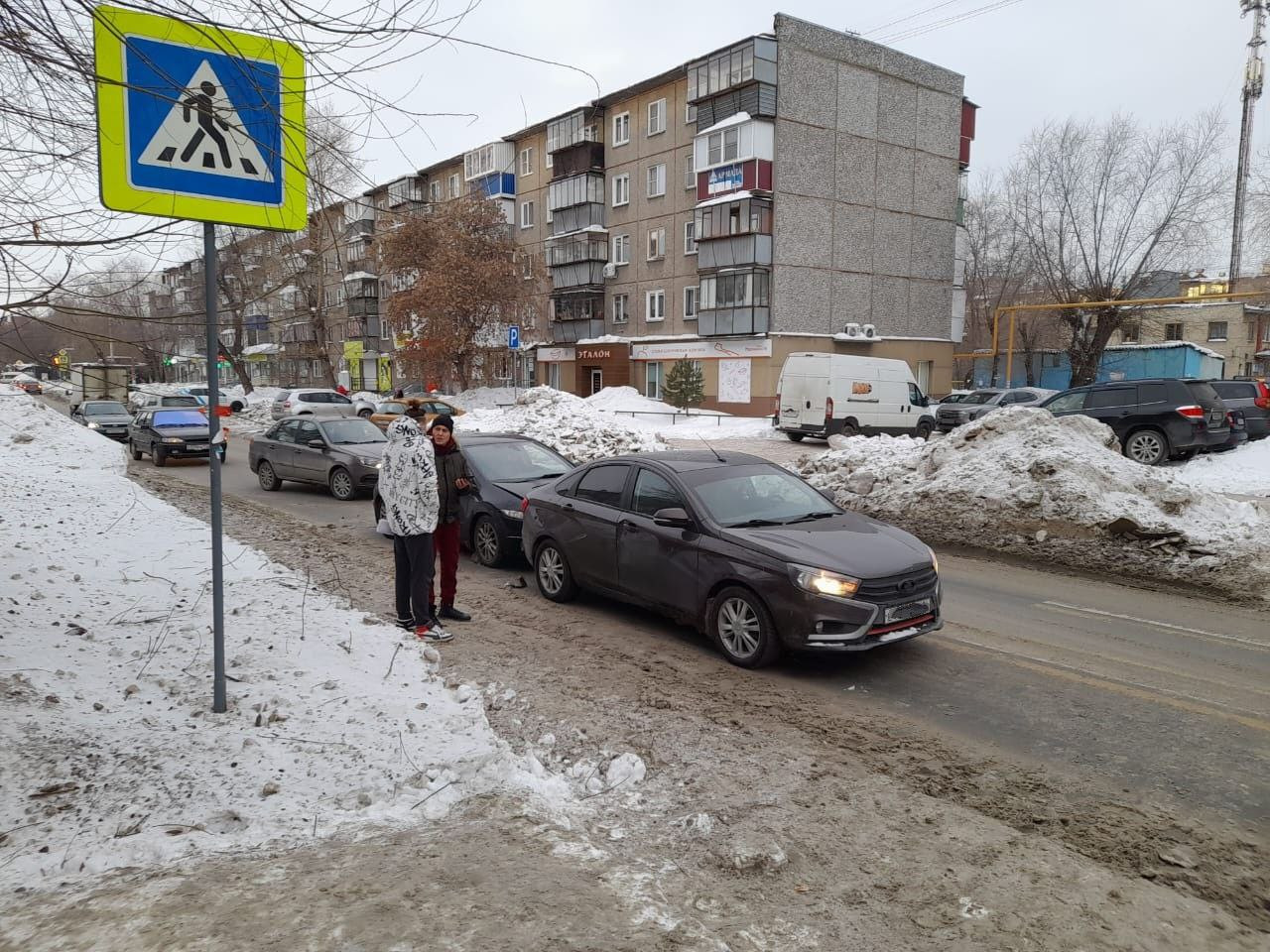 31 ДТП: такова жизнь — Lada Vesta, 1,6 л, 2016 года | ДТП | DRIVE2