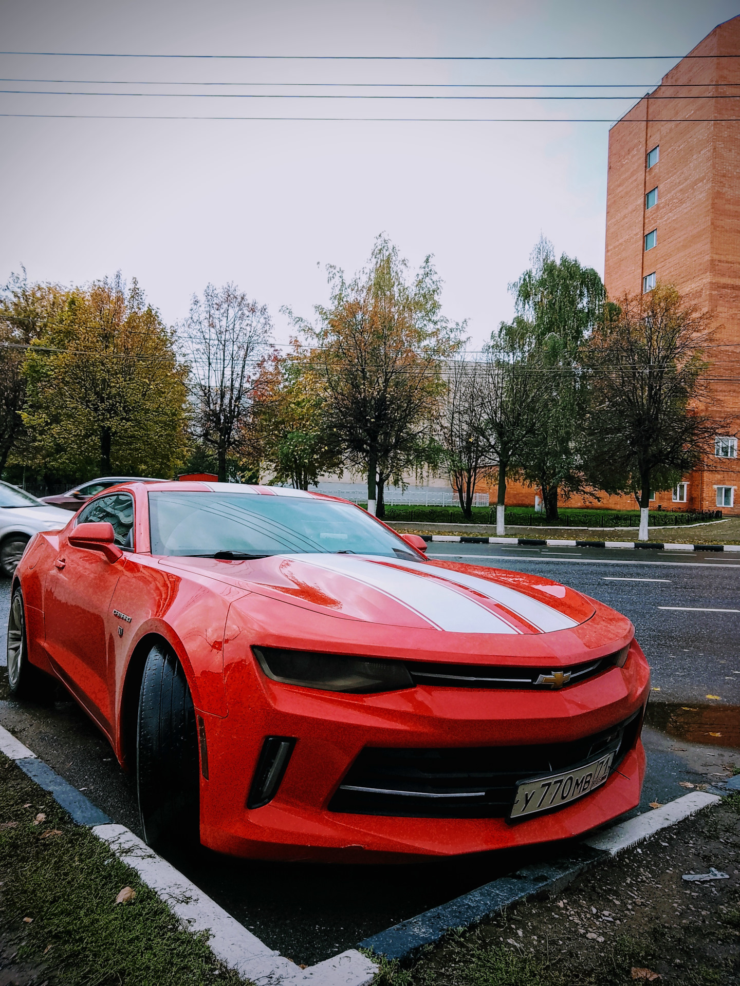 Тула. Красный Chevrolet Camaro и красный Saab 9-3 — DRIVE2