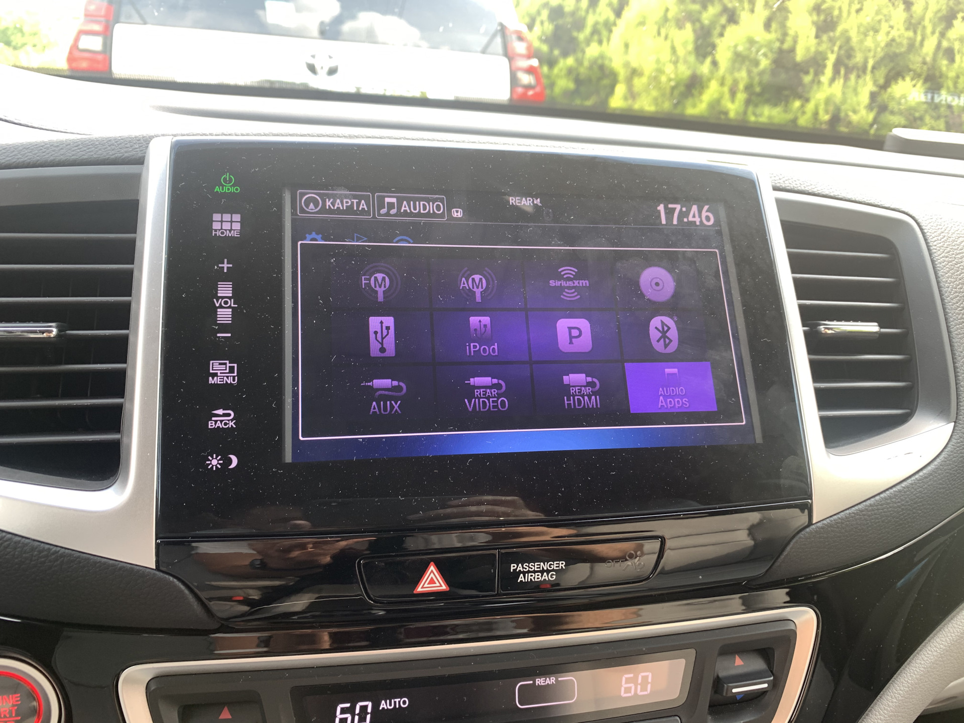 Почему не работает carplay