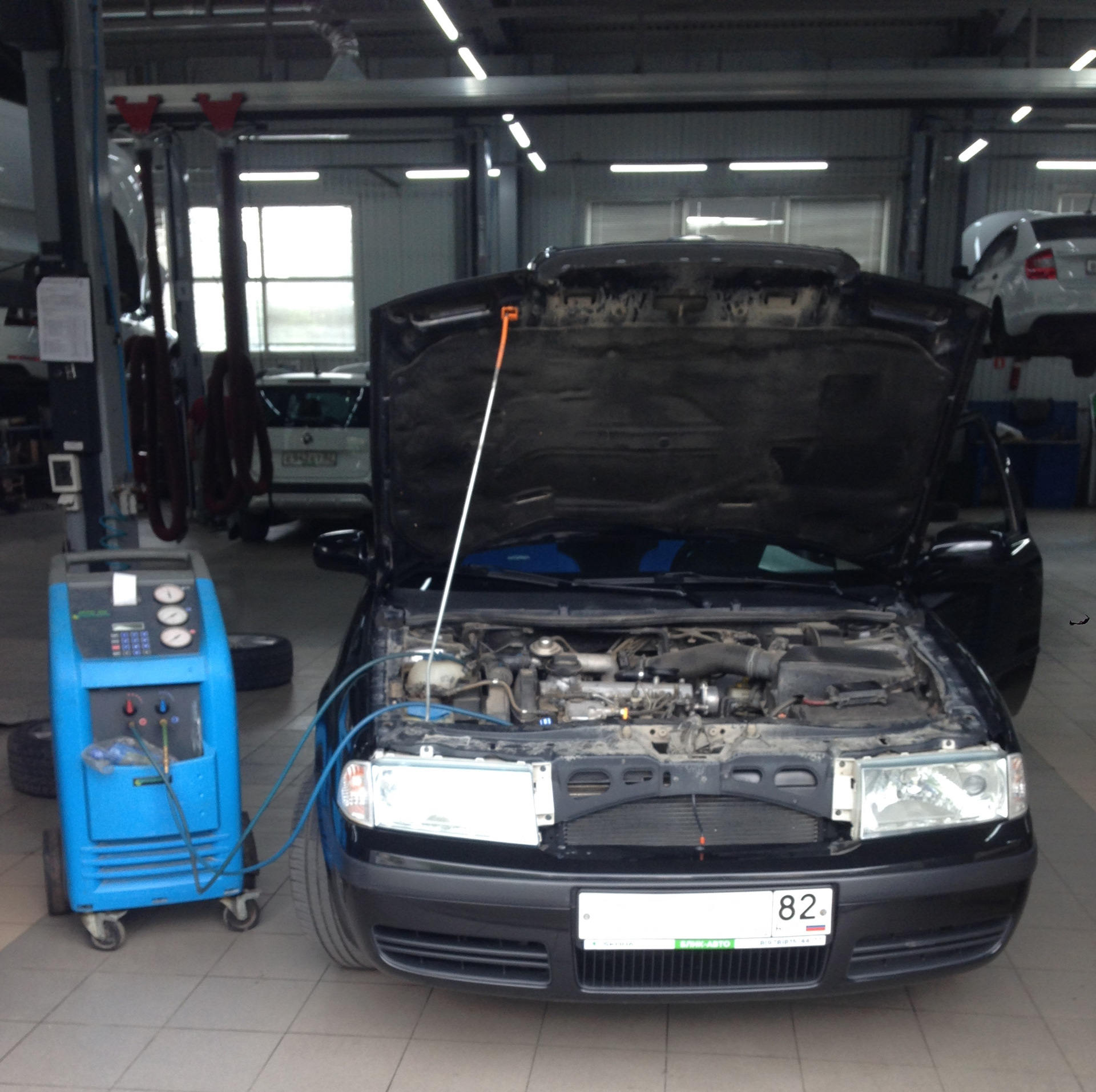 Заправил кондиционер перед сезоном — Skoda Octavia A4 Mk1, 1,9 л, 2008 ...