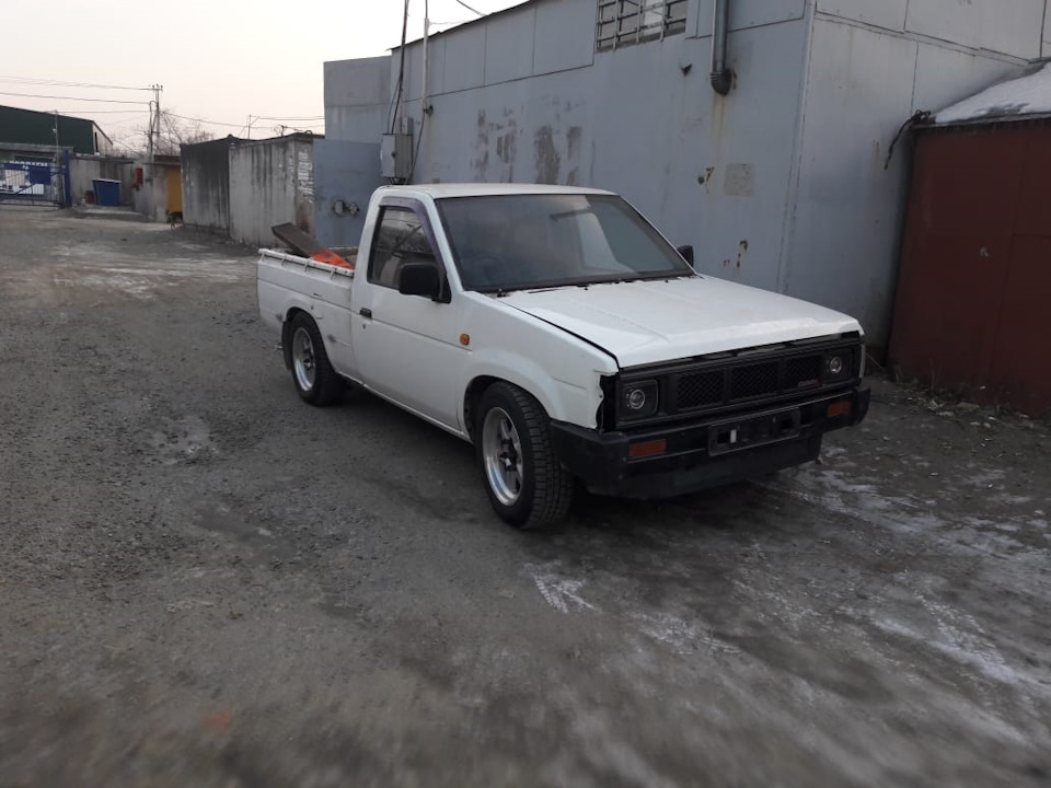 Datsun d21 stance