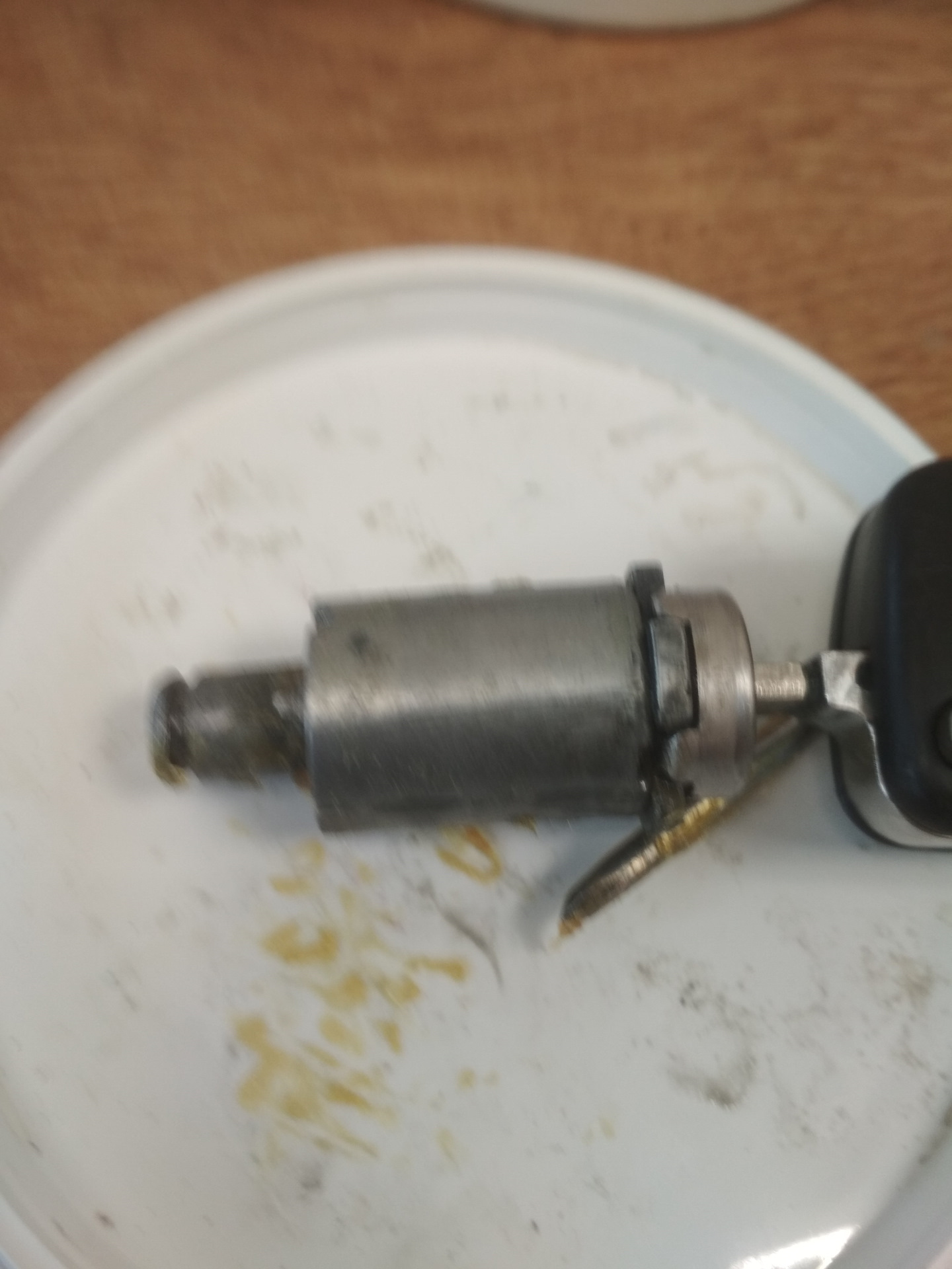 Личинка крышки. Личинка багажника logan 1. Личинка багажника рено логан 1. Личинки замков+замок багажника 2170 "гранд". Galant 8 комплект личинок.