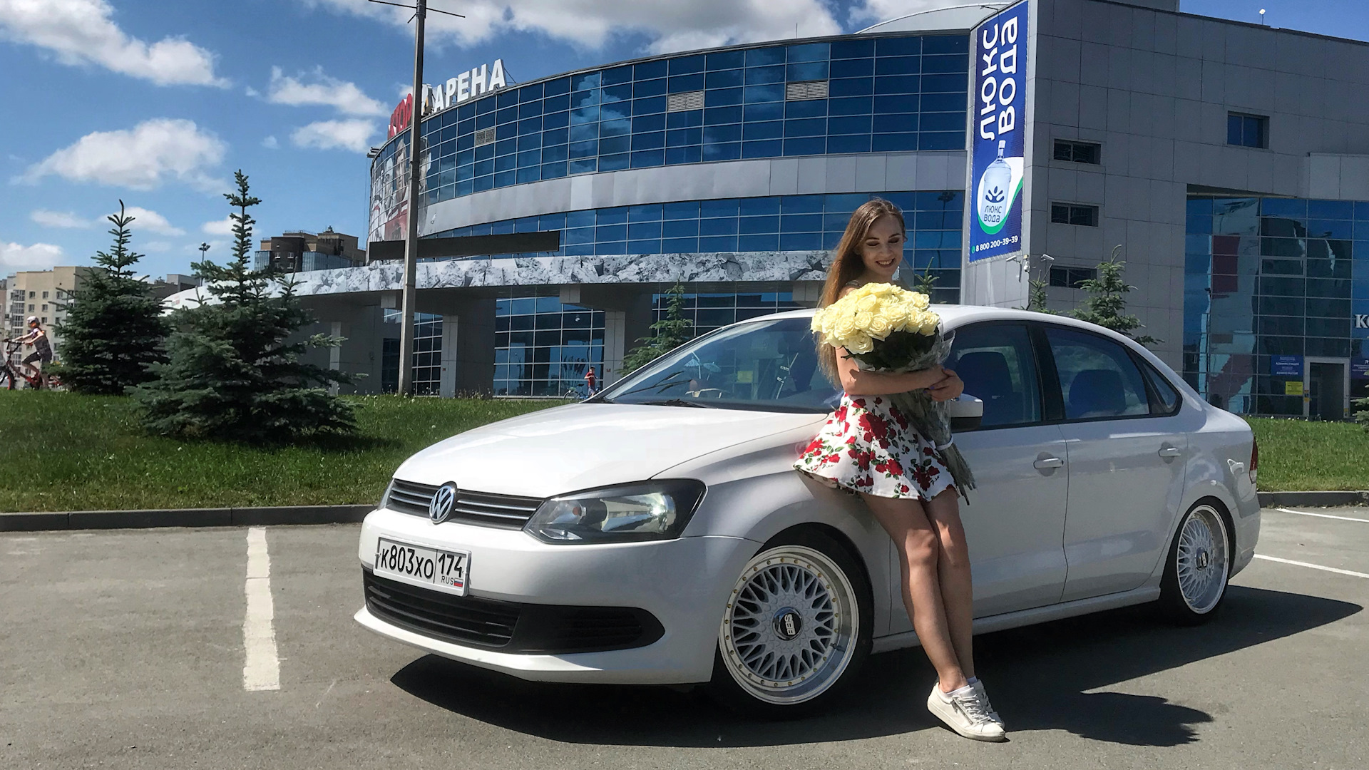 Volkswagen Polo sedan РґРµРІСѓС€РєРё