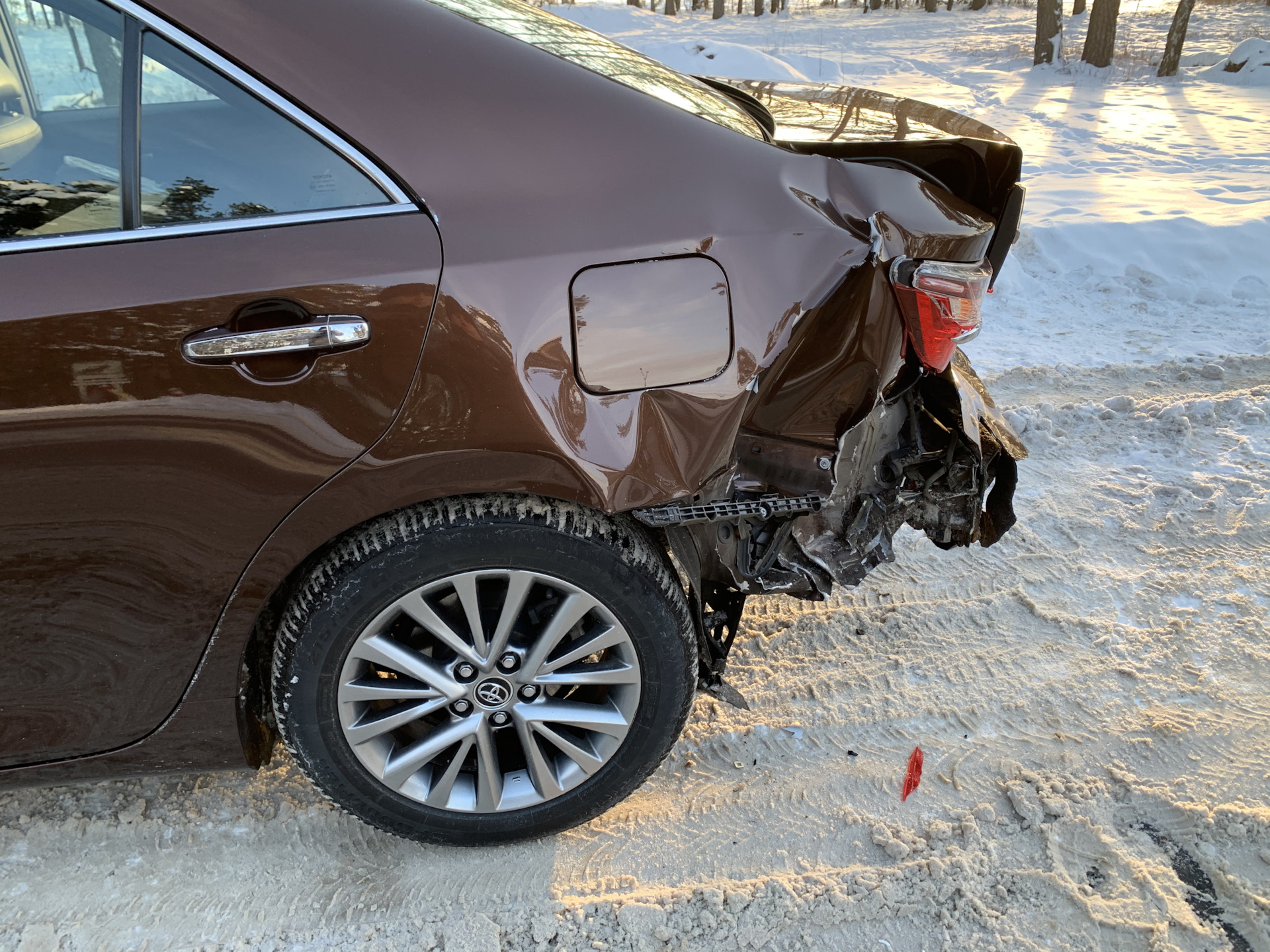 Печалька или багажник потерял в объёме — Toyota Camry (XV50), 2,5 л, 2017  года | поломка | DRIVE2