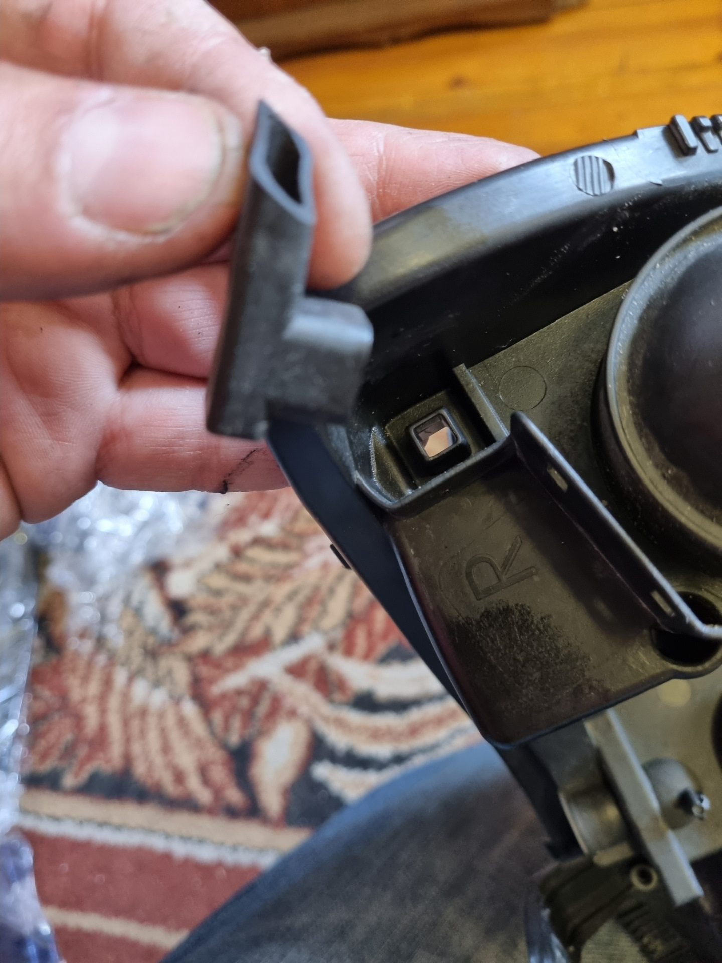 Фара потеет😒 Замена герметика. — Opel Zafira A, 2 л, 2002 года | другое ...