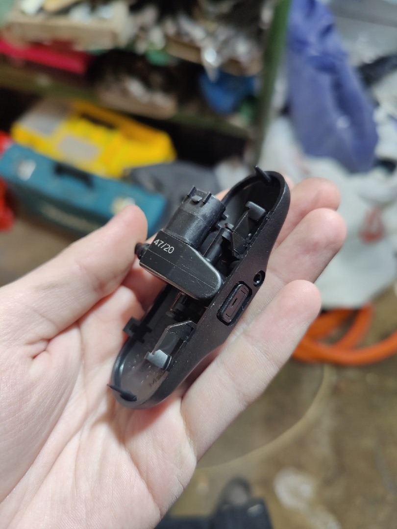 #18 Веерные форсунки стеклоомывателя — Audi A3 Sportback (8VA), 1,4 л ...