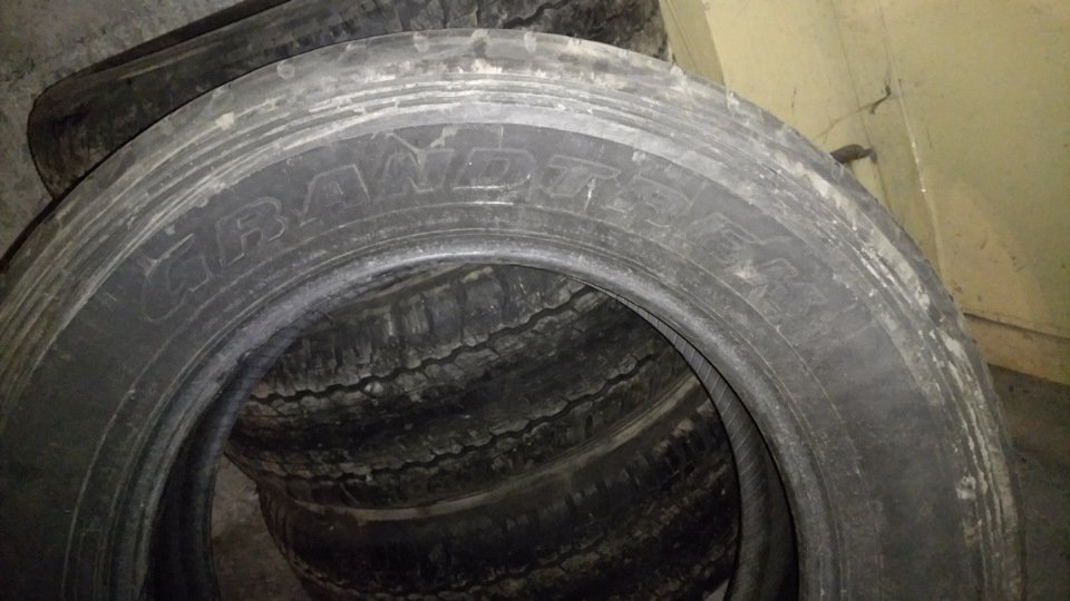 Шины летние Dunlop 285/60 R18 на Toyota Land Cruiser 200. Б/у | 8 000 ...