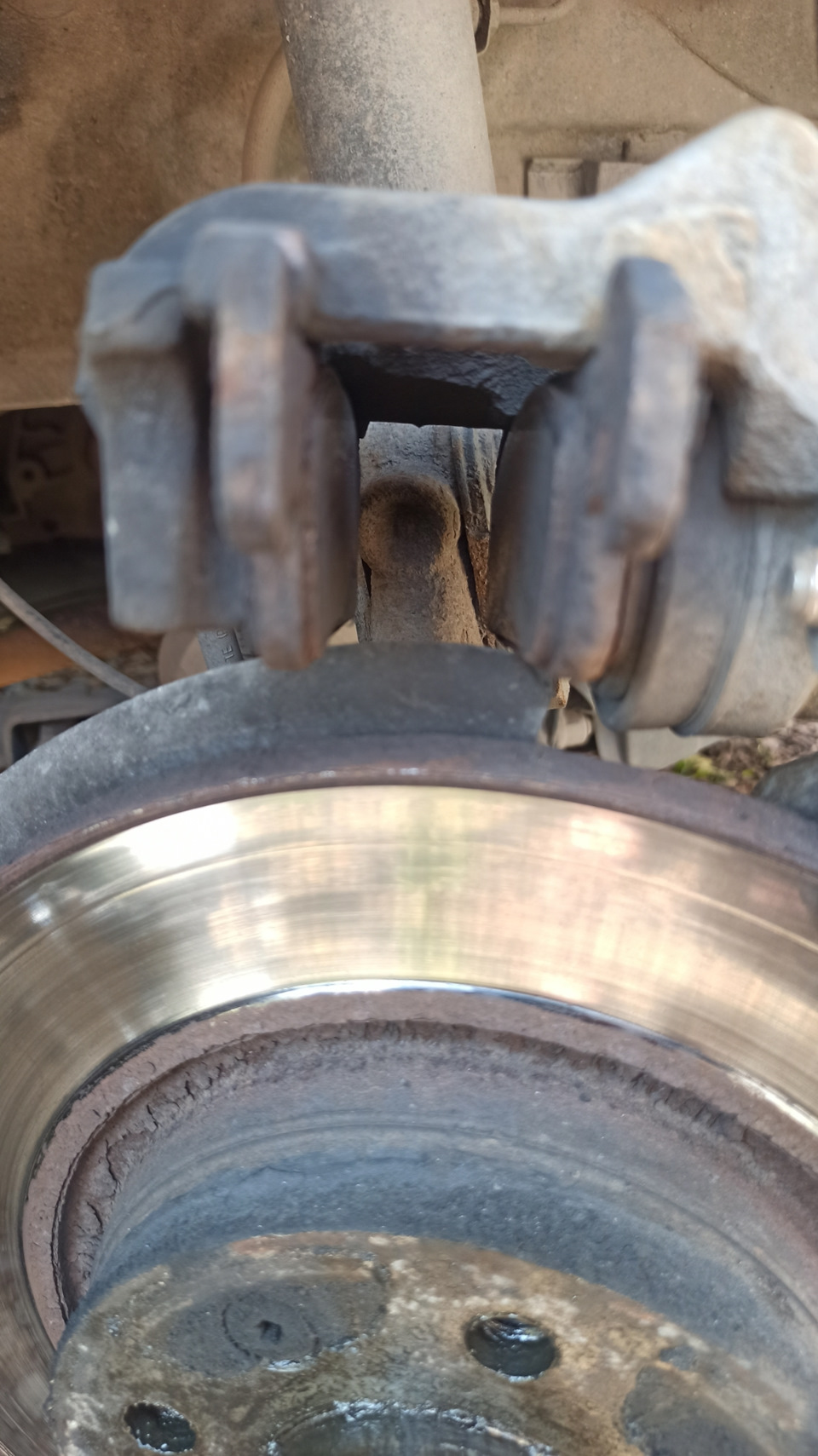 №78 Замена передних тормозных дисков и колодок, и почистил дроссельную ...