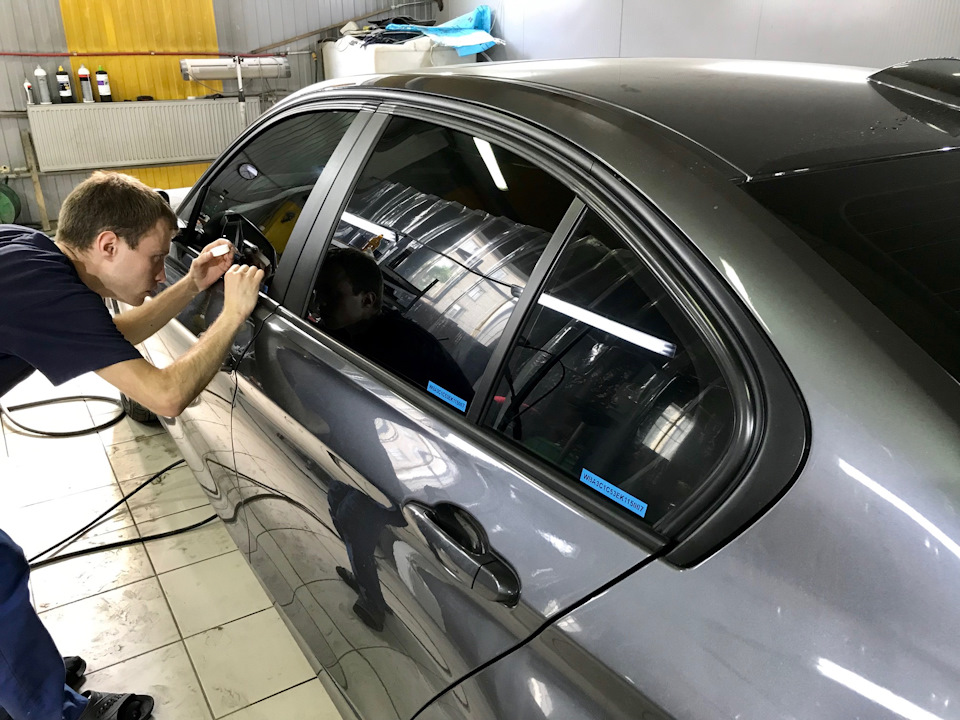Противоугонная маркировка стекол автомобиля что это. Смотреть фото Противоугонная маркировка стекол автомобиля что это. Смотреть картинку Противоугонная маркировка стекол автомобиля что это. Картинка про Противоугонная маркировка стекол автомобиля что это. Фото Противоугонная маркировка стекол автомобиля что это