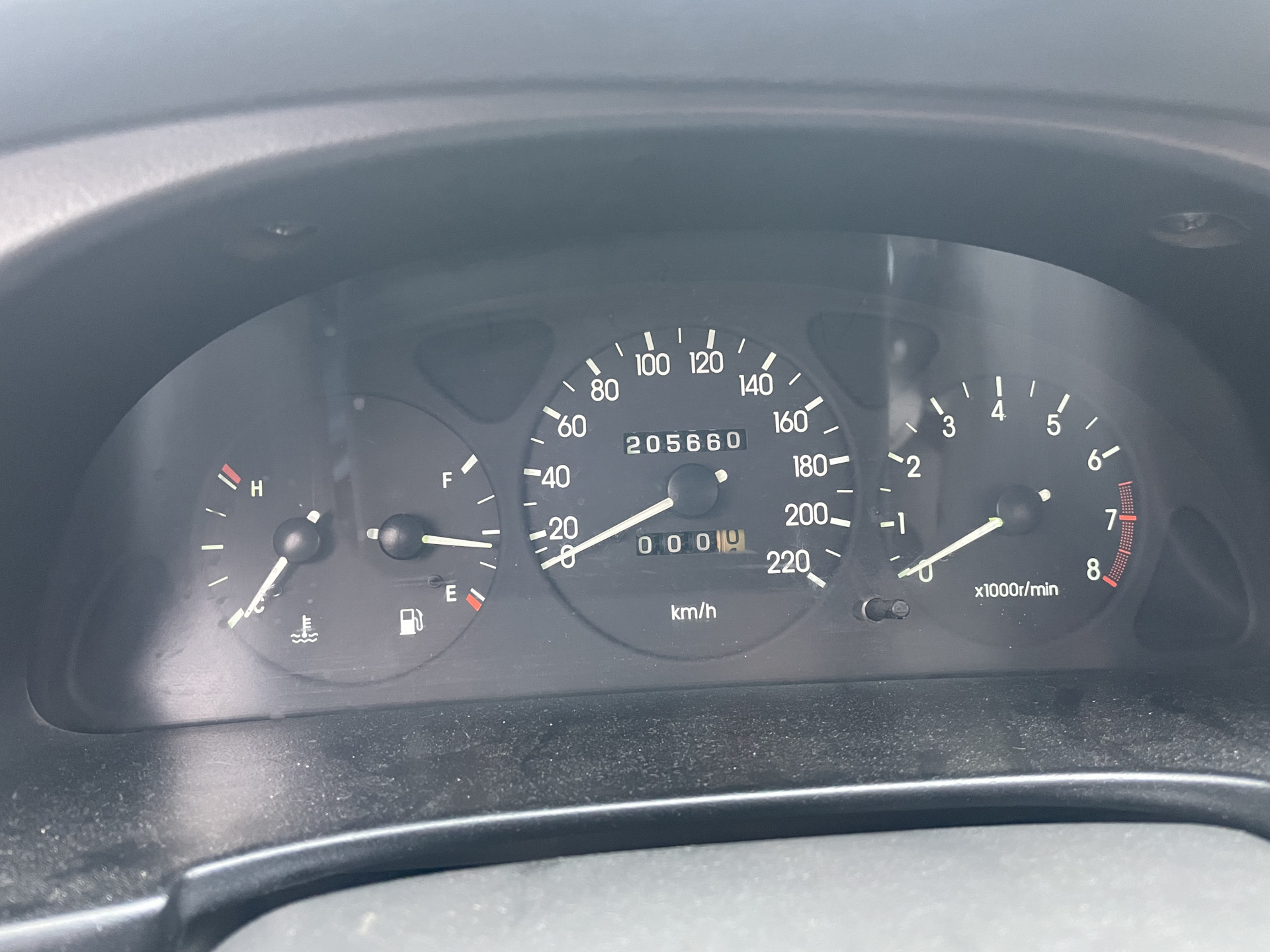 Расположение предохранителя розетки 12V в Lacetti - Chevrolet Lacetti Sedan, 1,4