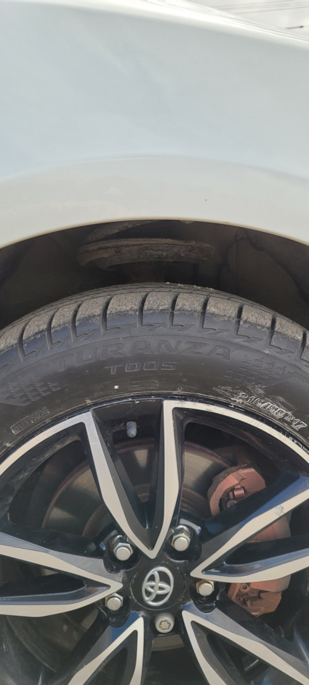 Шины летние Bridgestone 215/55 R17 на Lexus ES (XV60), Skoda Octavia A7 ...