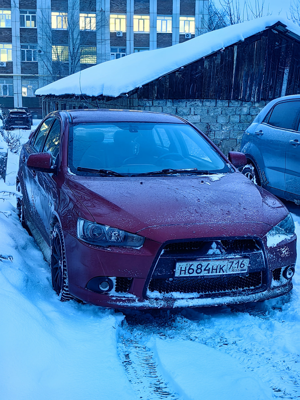 Потекла стойка kyb — Mitsubishi Lancer X, 2 л, 2008 года | запчасти | DRIVE2