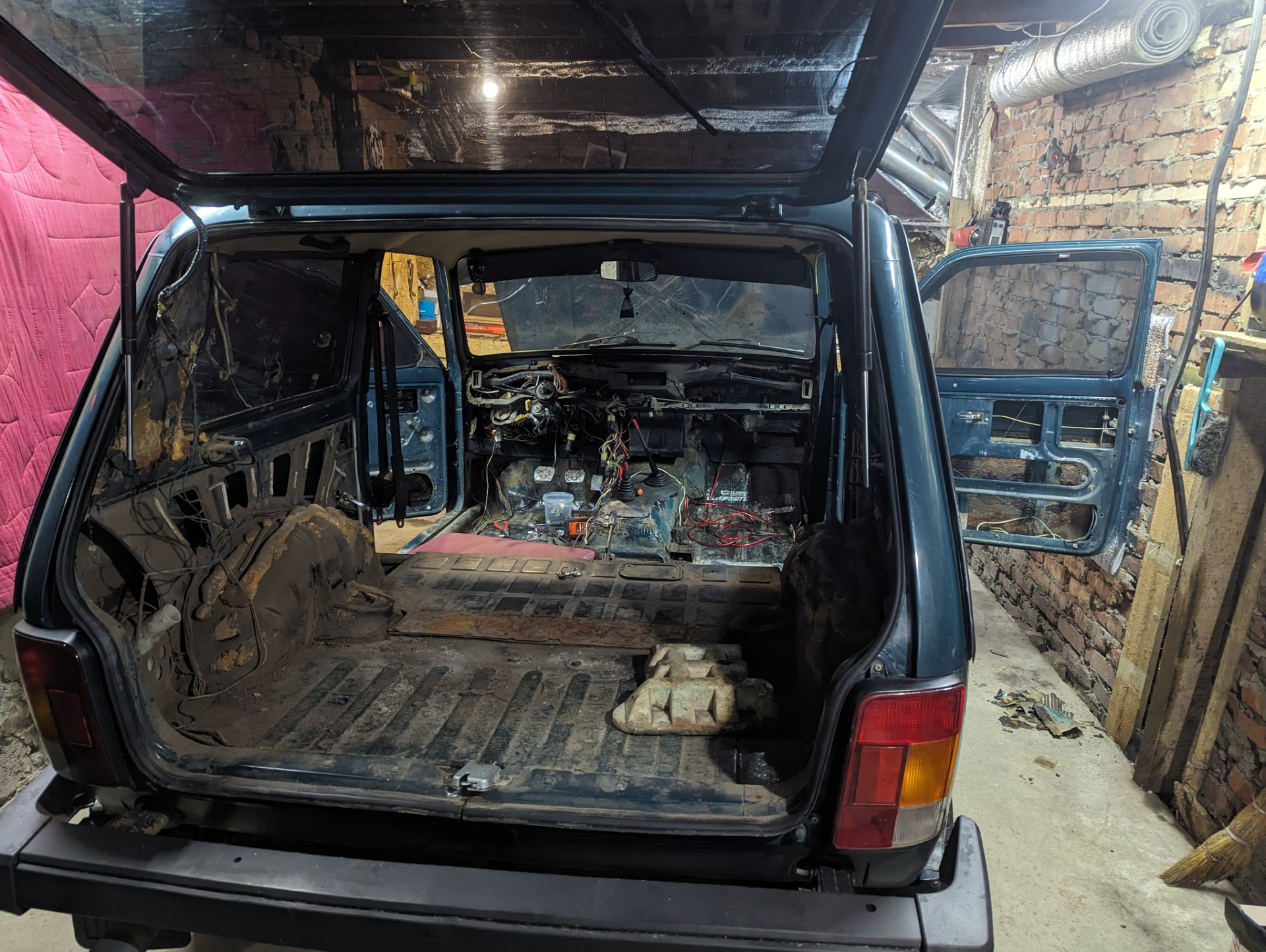 #11 Разборка, пенная шумоизоляция и прочее — Lada 4x4 3D, 1,7 л, 1999 ...