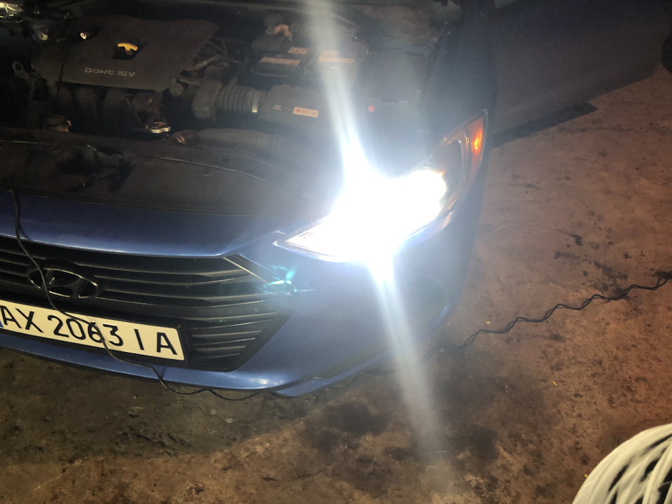 Свет элантра 4. H7 led Elantra 6. Хендай Элантра 2018 замена ближнего света.