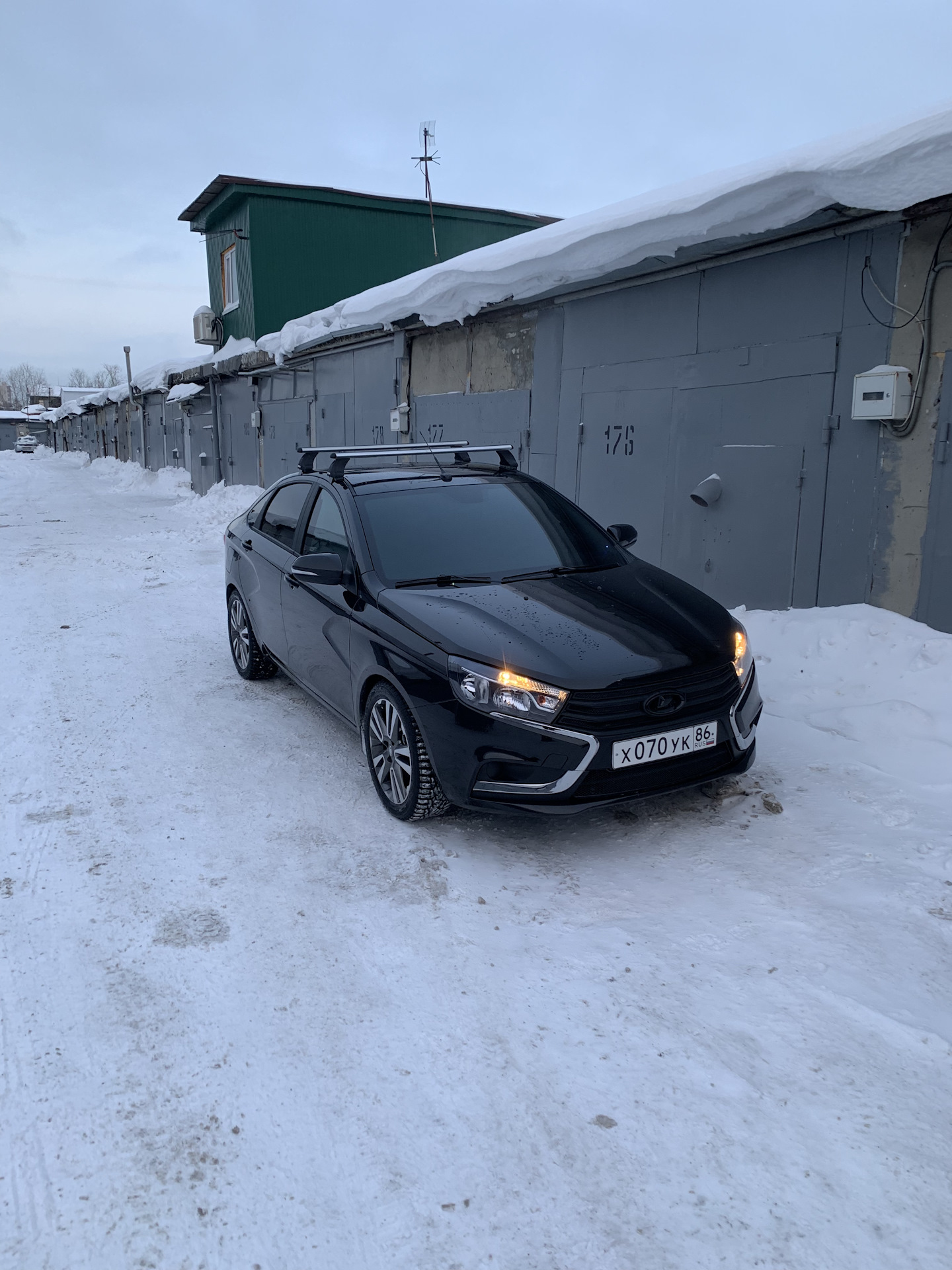 РЕЙЛИНГИ НА ЛАДУ ВЕСТУ — Lada Vesta, 1,6 л, 2018 года | тюнинг | DRIVE2