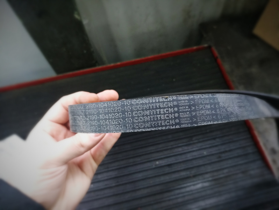 Вот такой стоял. — Lada Гранта Лифтбек (2G). Запчасти на фото: 9150104