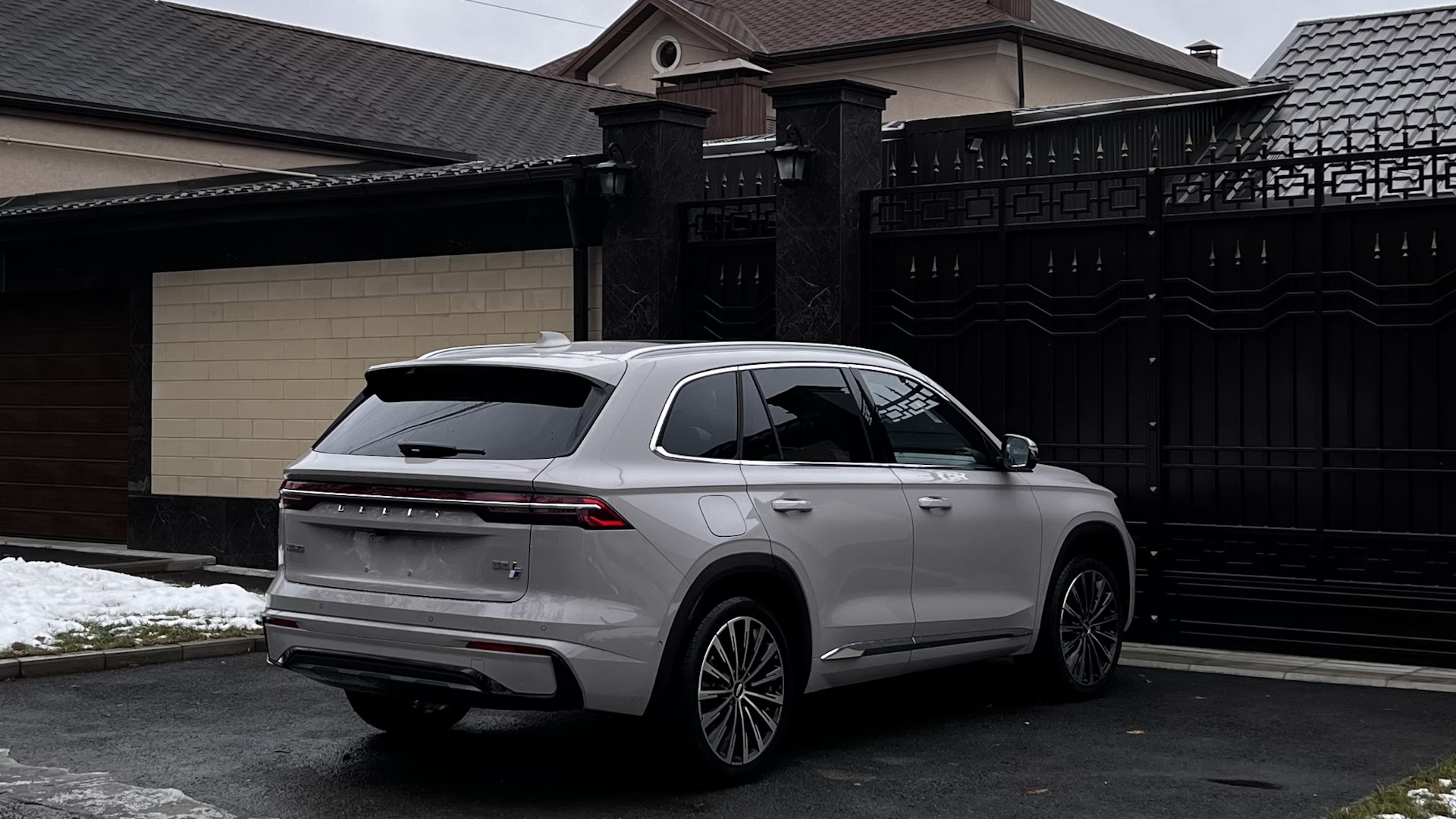 Geely Monjaro 1.5 гибридный 2023 | Гибрид на DRIVE2