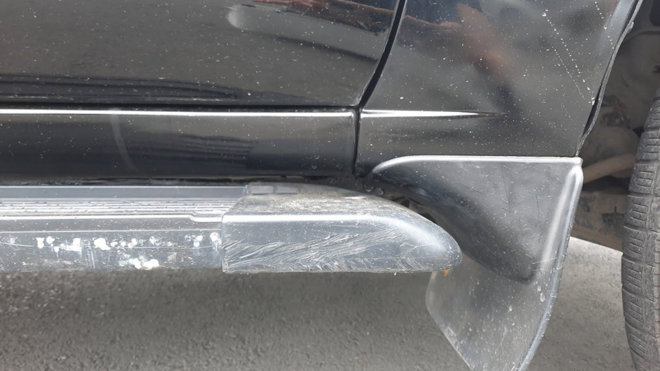 Покрашено из баллончика — Toyota Land Cruiser 100