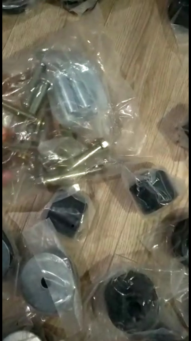 Замена подушек кузова. — Mitsubishi Pajero (2G), 2,8 л, 1997 года ...