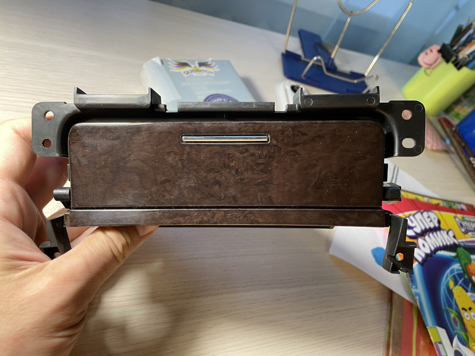 Бардачок центральной консоли Митсубиси Лансер X на Mitsubishi Lancer X ...