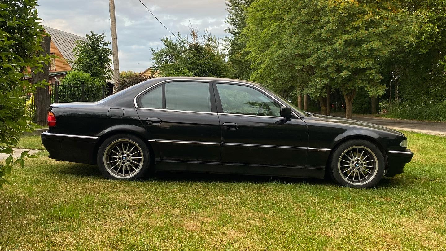 BMW 7 series (E38) 3.5 бензиновый 2000 | MAMBA 🖤 V8 на DRIVE2