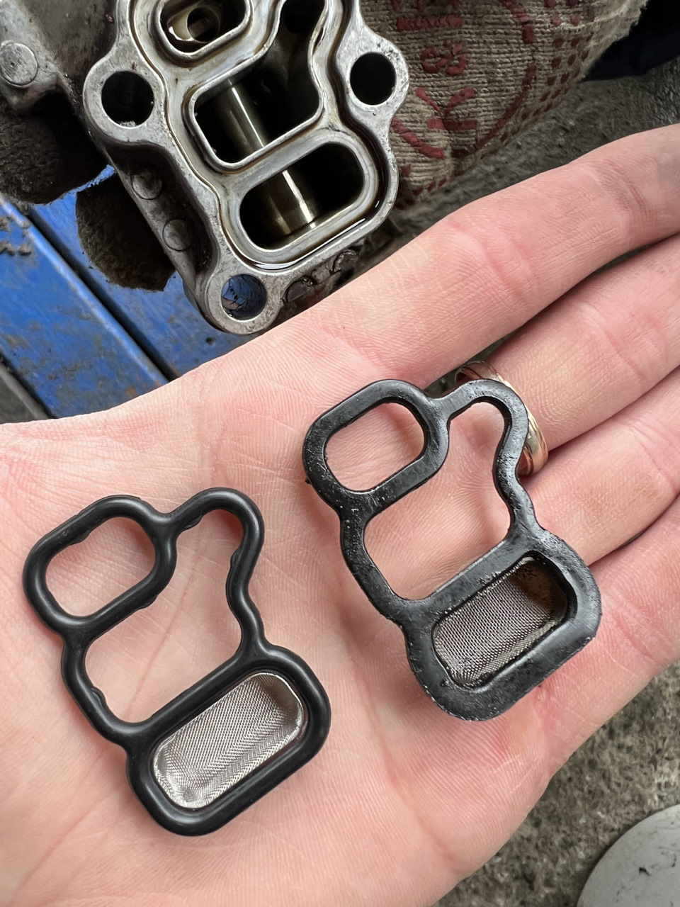 Течь масла с клапана VTEC — Honda Stream (RN), 2 л, 2001 года ...