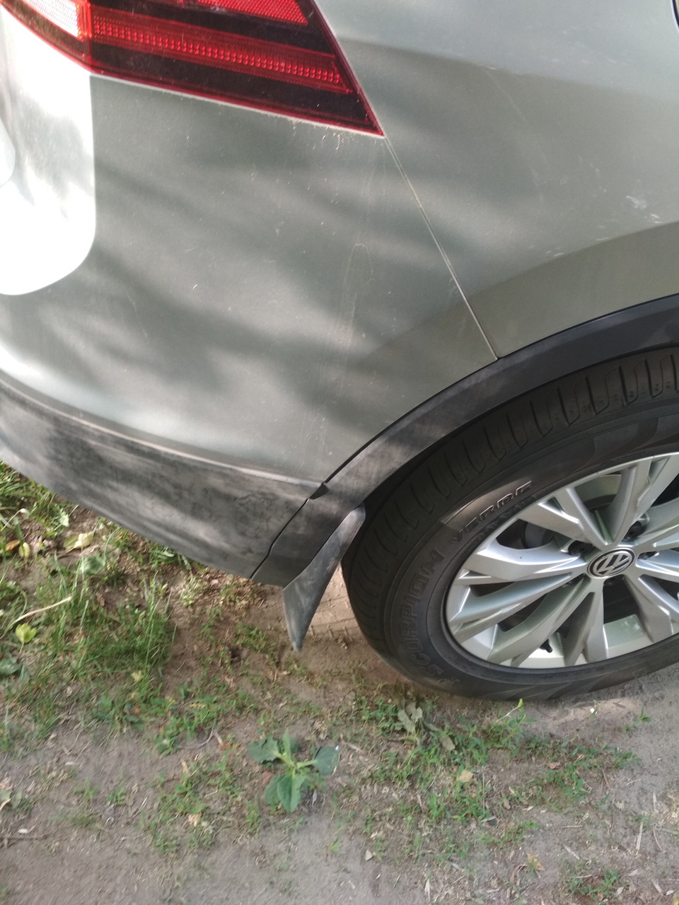 Брызговики и сетка в бампер — Volkswagen Tiguan (2G), 1,4 л, 2019 года ...